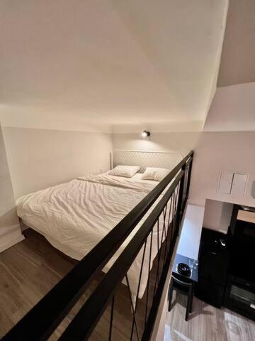 Apartment Chic Design 3 Budapest