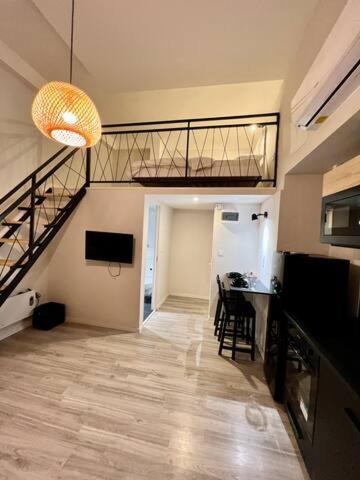 Chic Design 3 Apartment *